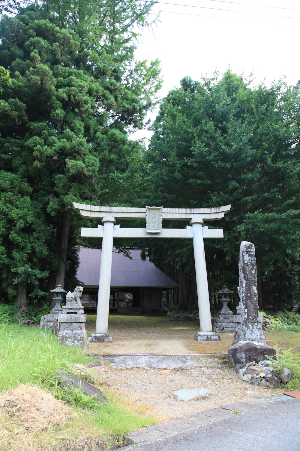 滋賀県高島市朽木にある山神神社の画像